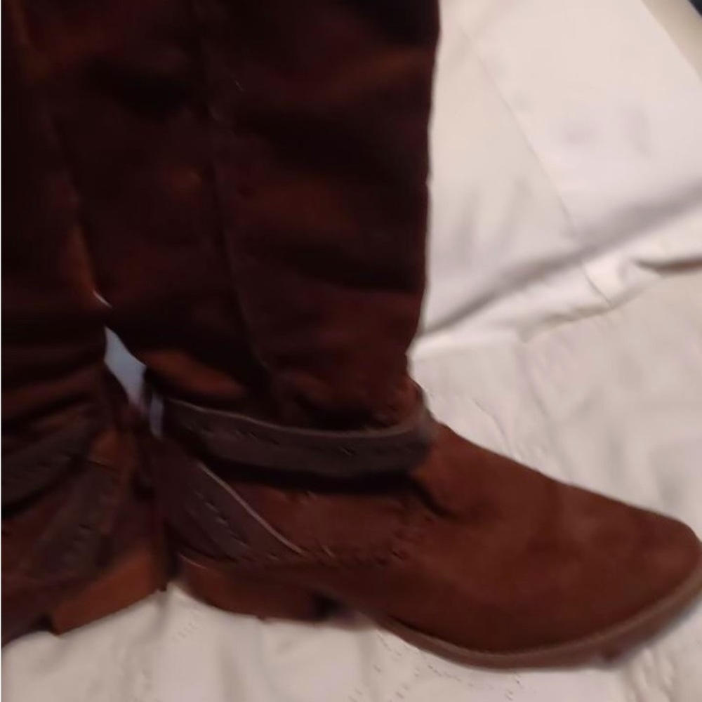 Brown not rated boots